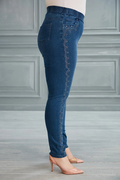 Jeans mit Strasssteinchen in großen Größen