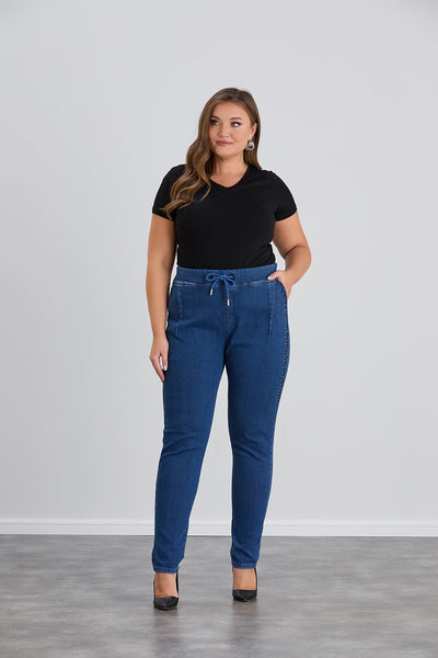 Elegante Jeans mit Strasssteinen und elastischem Bund