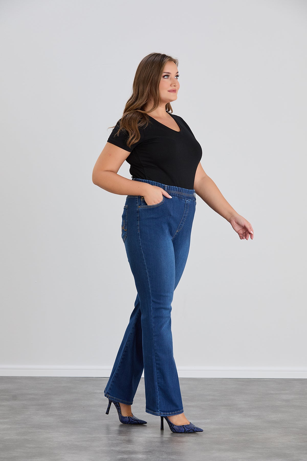 Bootcut-Jeans mit elastischem Bund - Blau