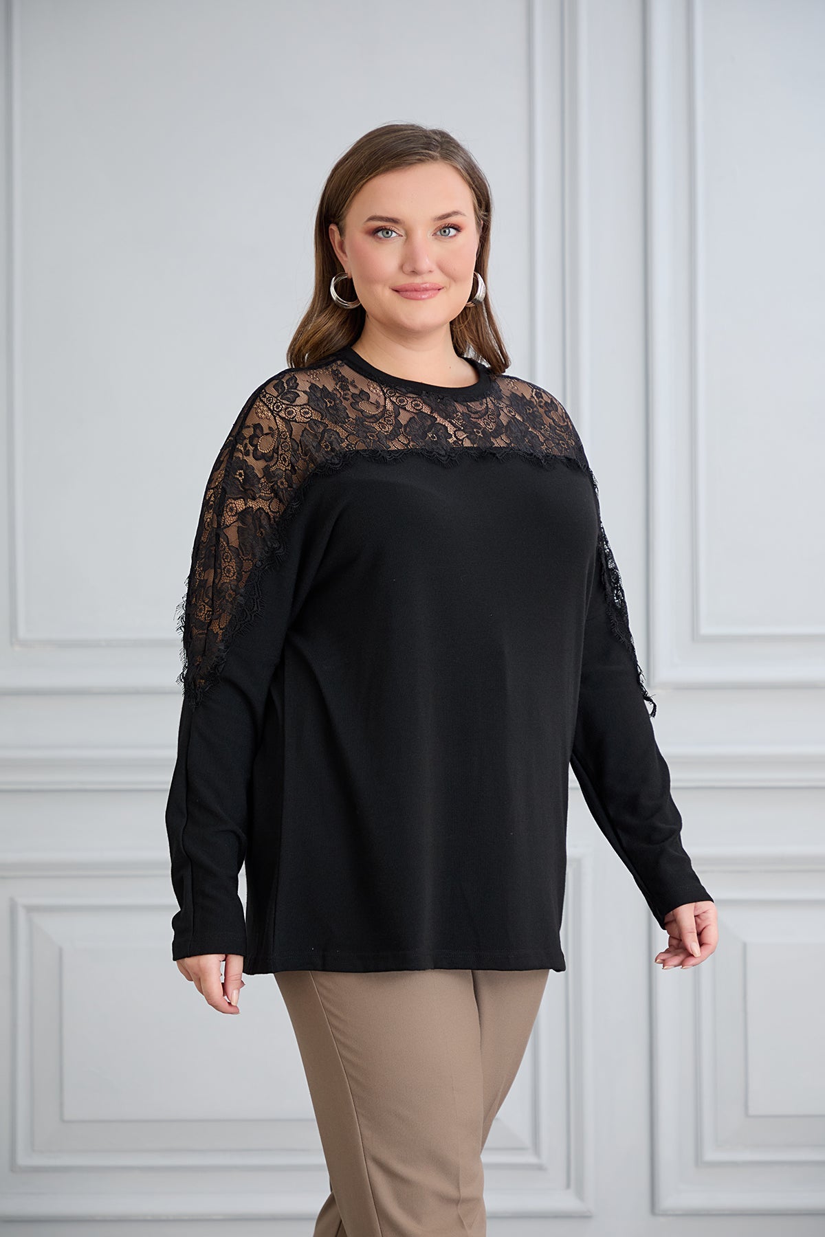 Elegante Jersey-Bluse mit Spitze