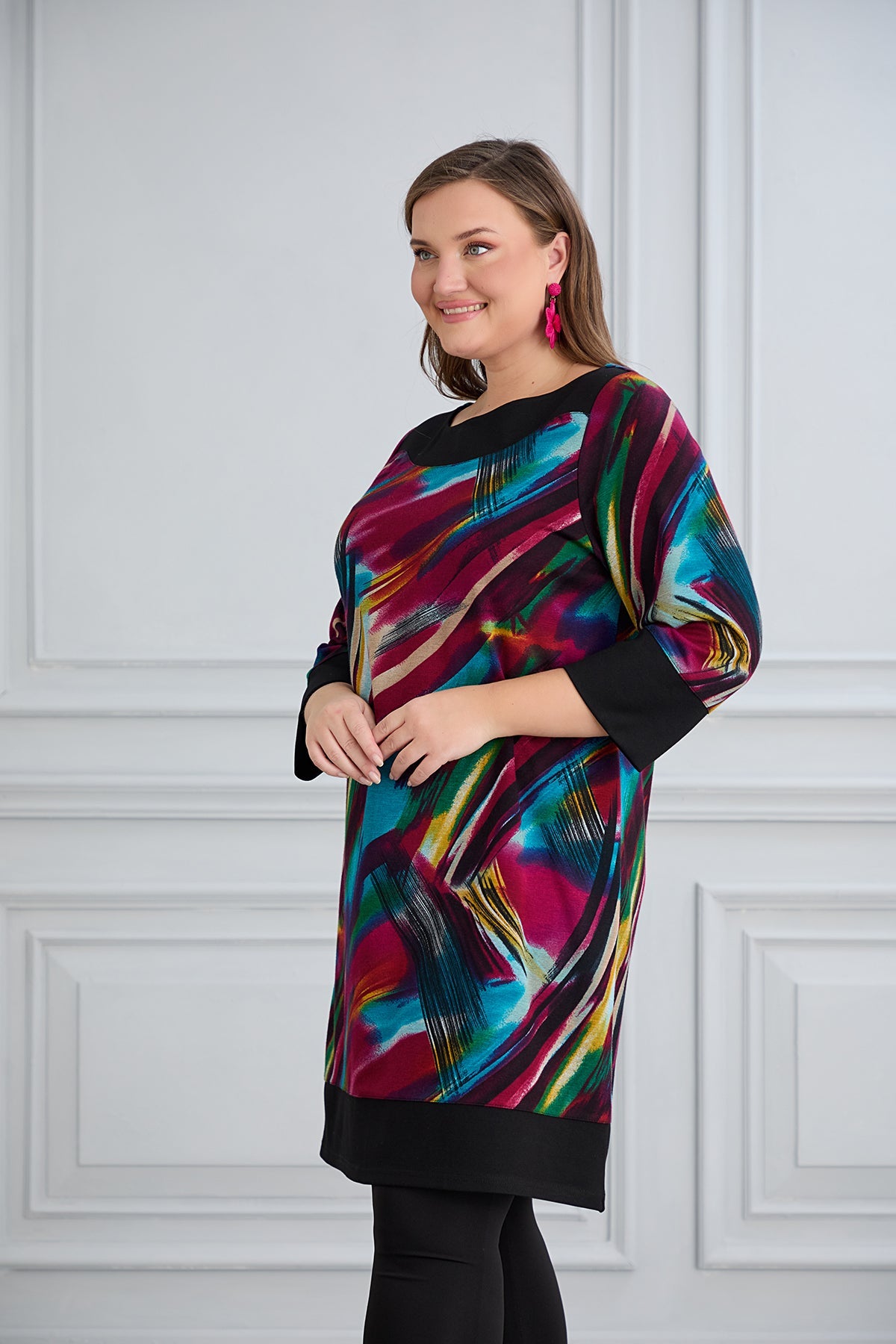 Tunika-Kleid aus elastischem Jersey mit farbigem Muster