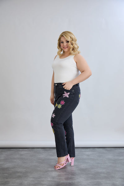 Schwarze Jeans mit bunter Stickerei & Glitzersteinen – Große Größen