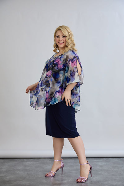 Kleid mit Chiffon und Schulterakzent - Dunkelblau
