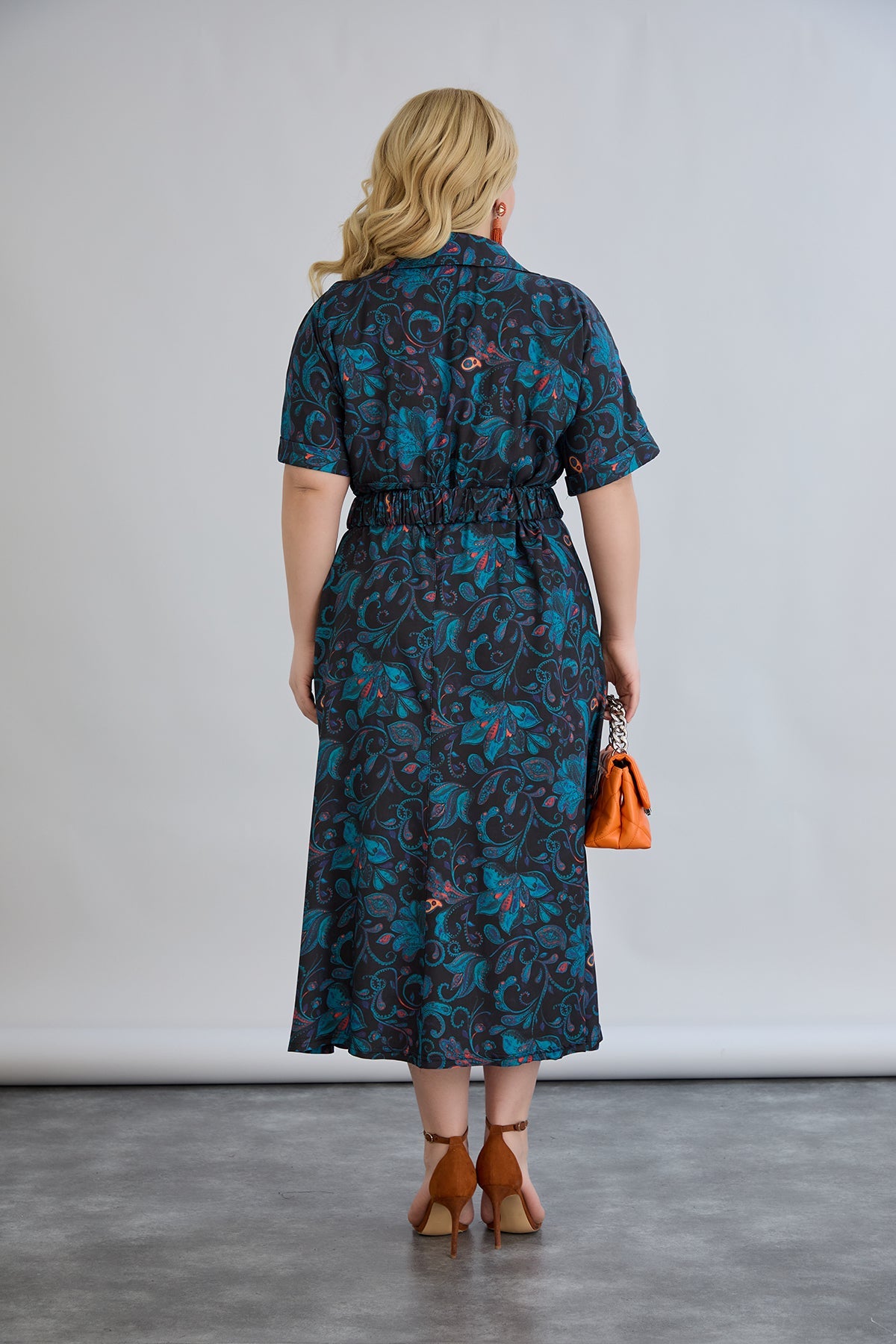 Kleid aus Viskose mit floralem Print