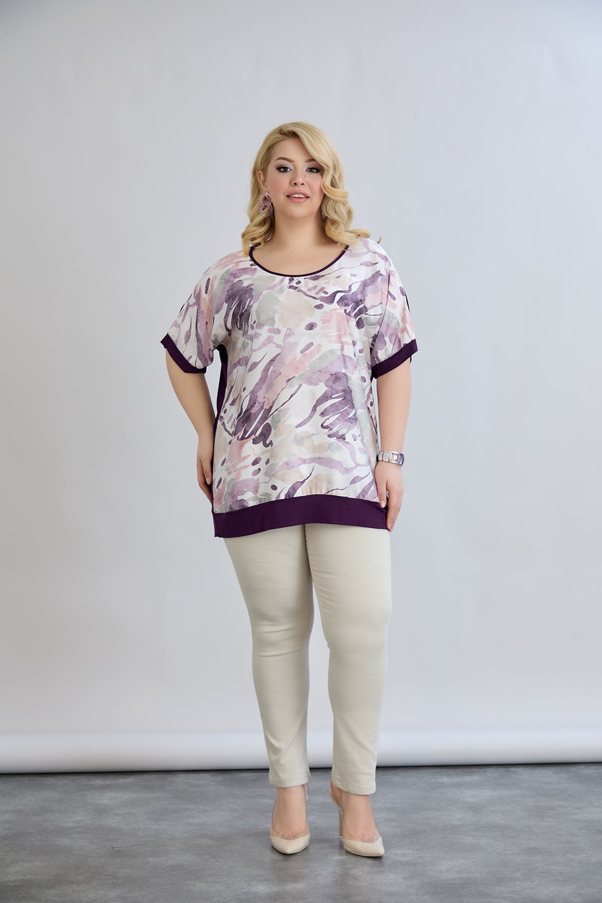 Bluse mit Viskosedruck auf dem Rücken - Lila Pastell