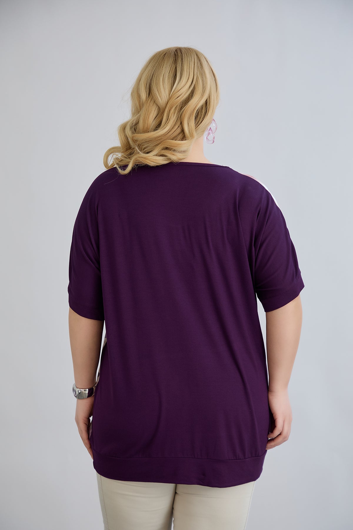 Bluse mit Viskosedruck auf dem Rücken - Lila Pastell