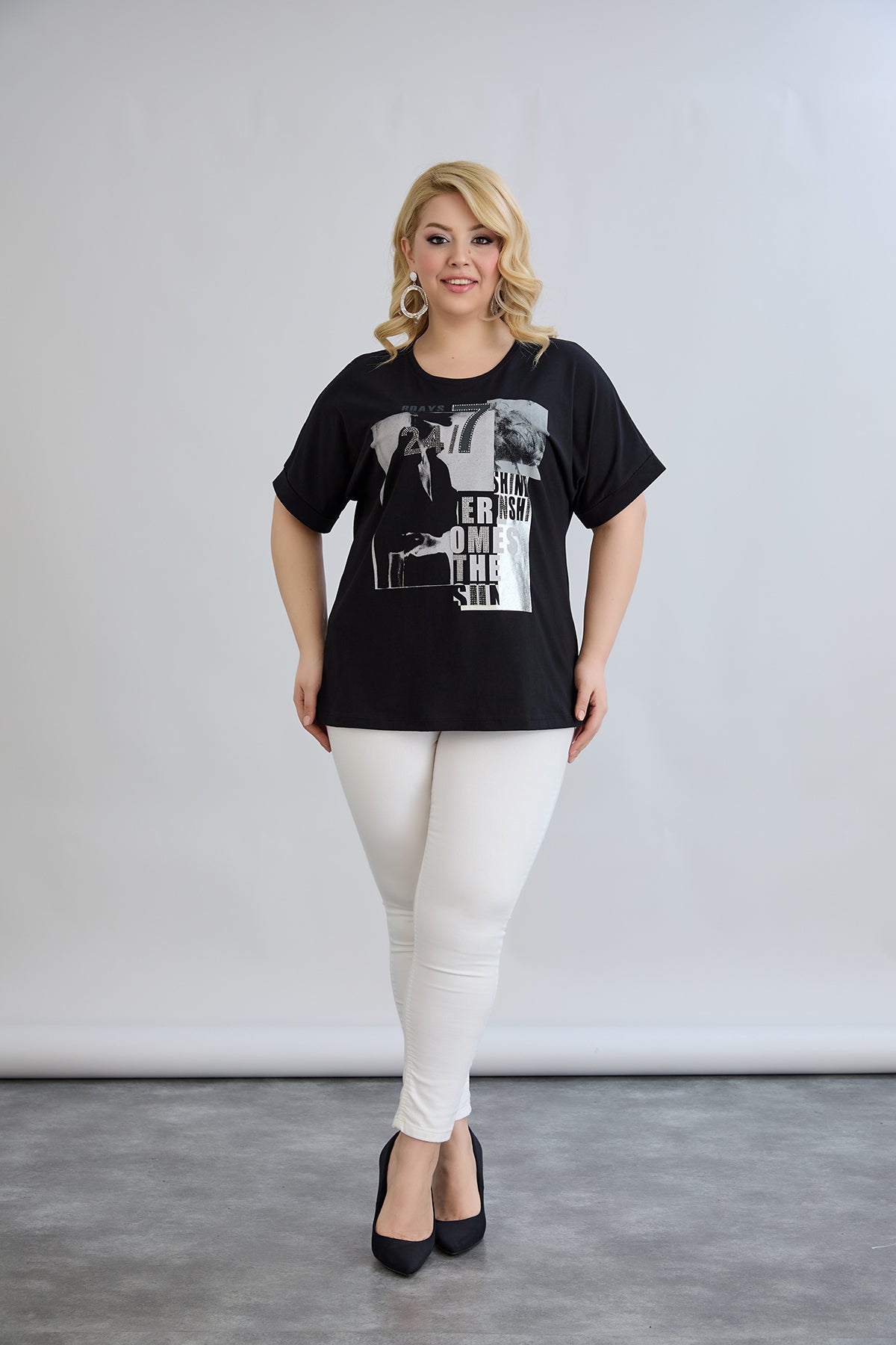 Baumwoll-T-Shirt mit Print und Strass – Schwarz