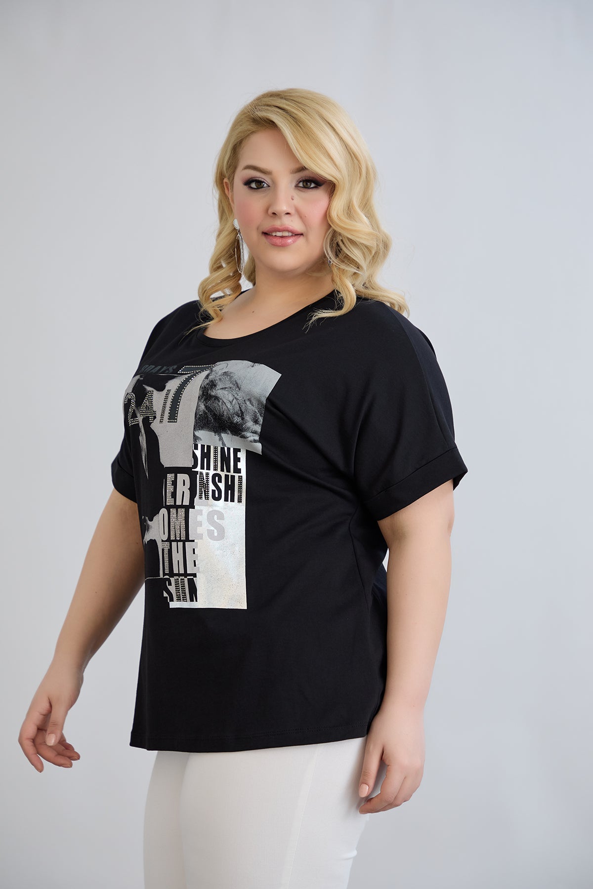 Baumwoll-T-Shirt mit Print und Strass – Schwarz