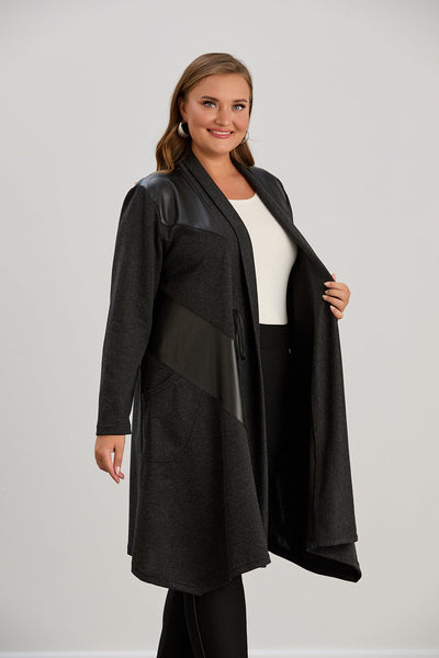 Elegante lange Strickjacke mit Leder und Bindebändern