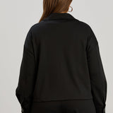 Kurze Strickjacke mit Lederdetails – Schwarz