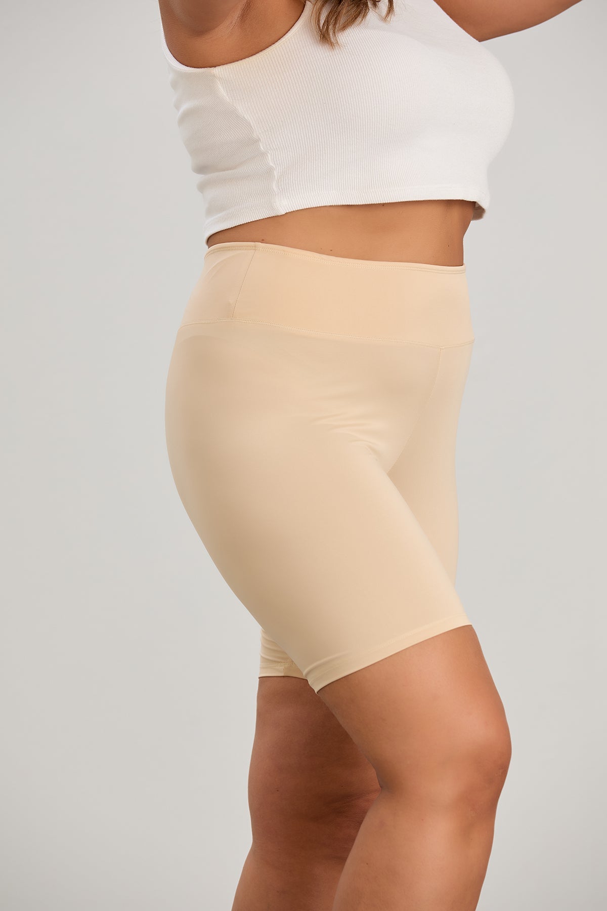 Kurze Leggings aus Mikrofaser mit Scheuerschutz - beige