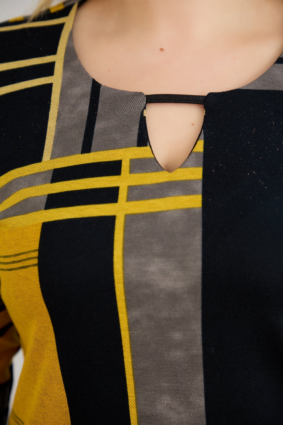 Midikleid mit Print cut out - Senffarbe