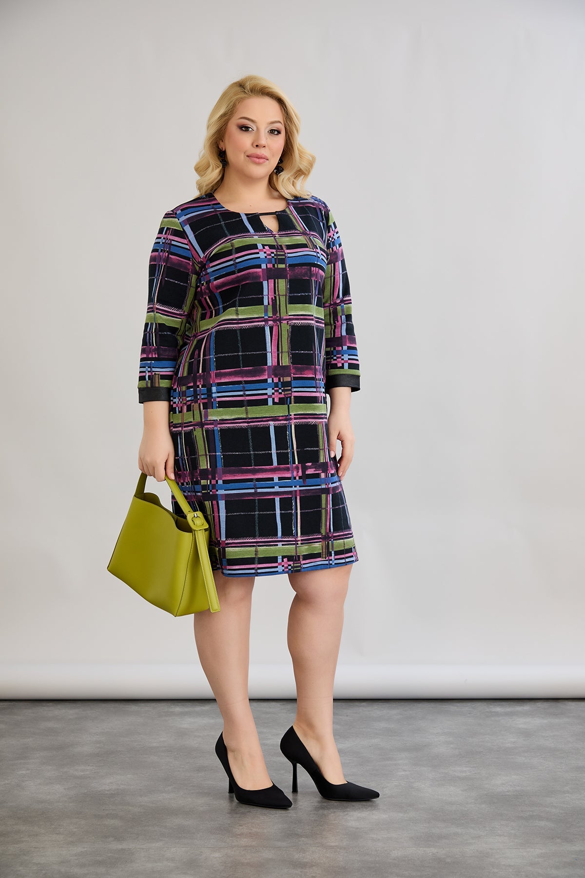 Midikleid mit Print cut out in Übergrößen