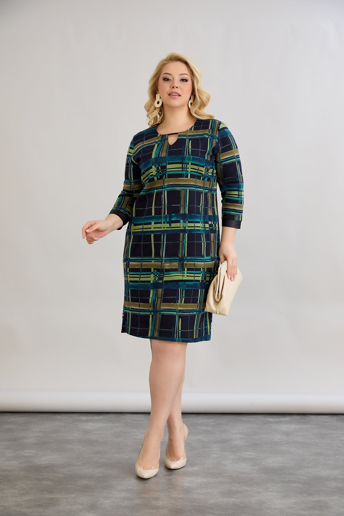 Midikleid mit Print cut out - Grün in Übergrößen