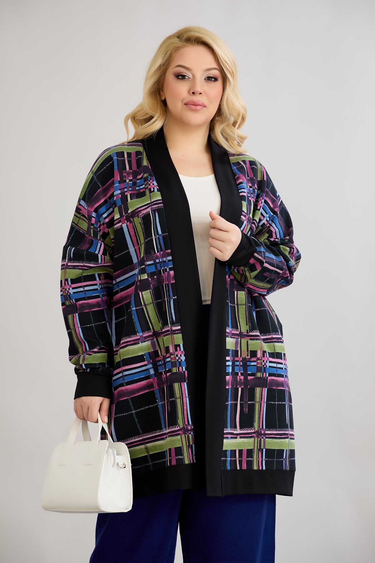 Lange Baumwoll-Strickjacke mit Taschen - schwarz