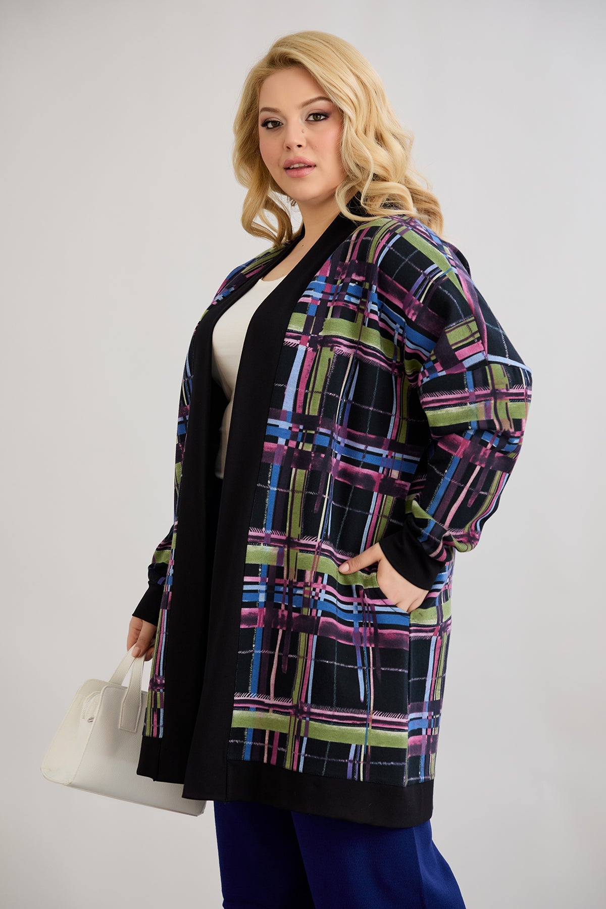 Lange Baumwoll-Strickjacke mit Taschen - schwarz