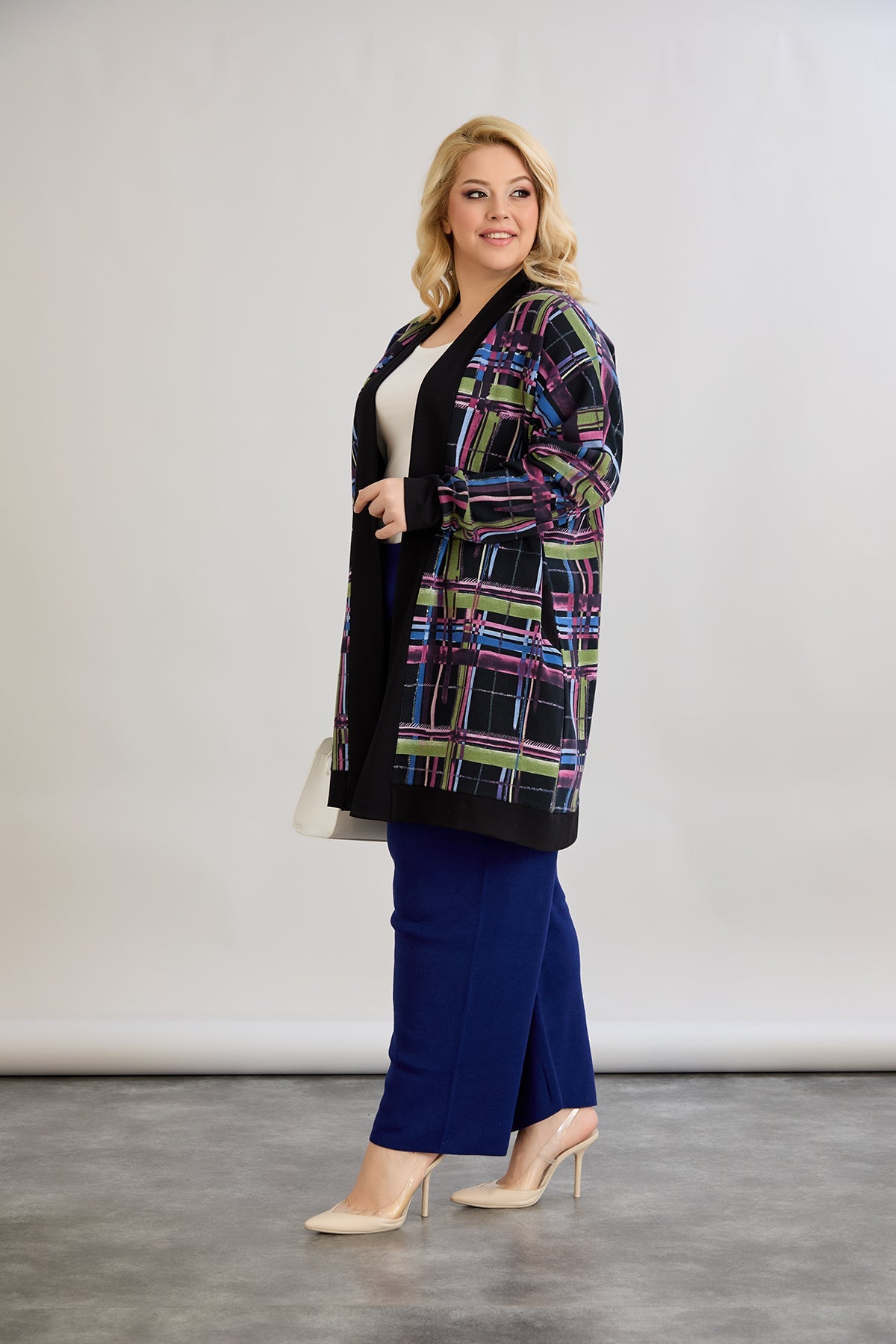 Lange Baumwoll-Strickjacke mit Taschen - schwarz