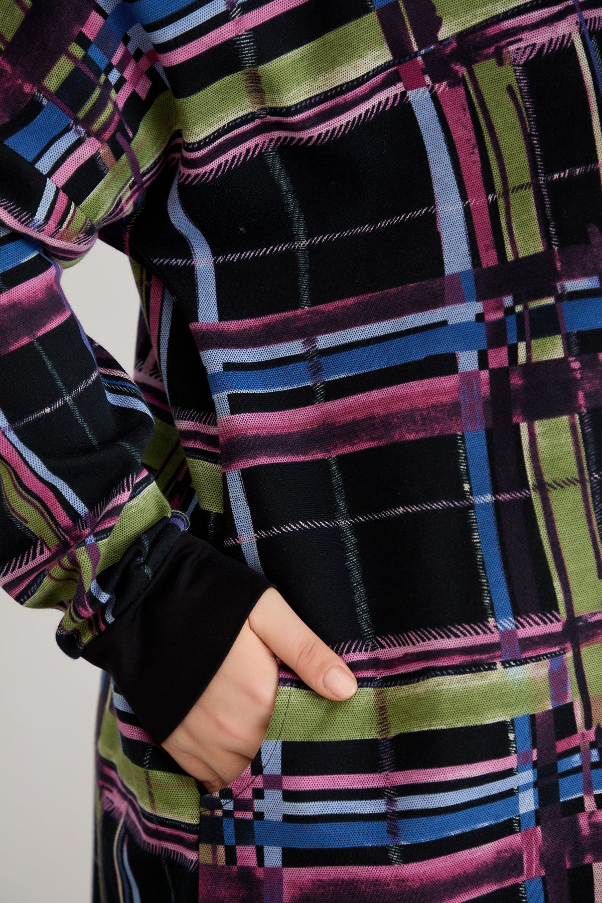 Lange Baumwoll-Strickjacke mit Taschen - schwarz