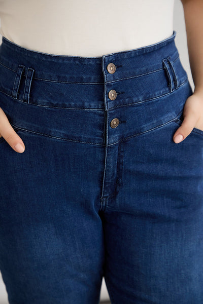 Elastische Jeans mit hohem Taillenumfang und Knöpfen