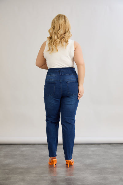 Elastische Jeans mit hohem Taillenumfang und Knöpfen