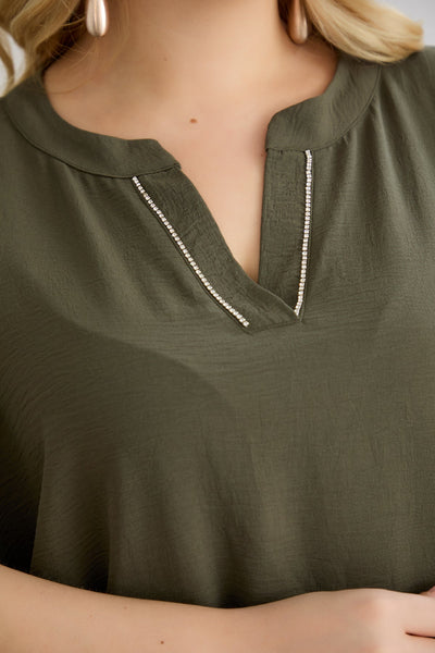 Bluse mit V-Ausschnitt und zarten Kieselsteinen - Khaki