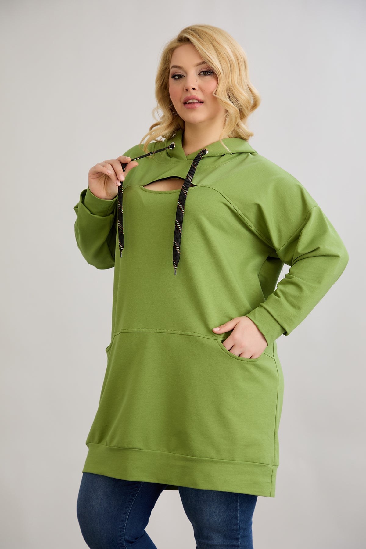 Langes Hoodie mit Cut-Out in Übergrößen - Grün