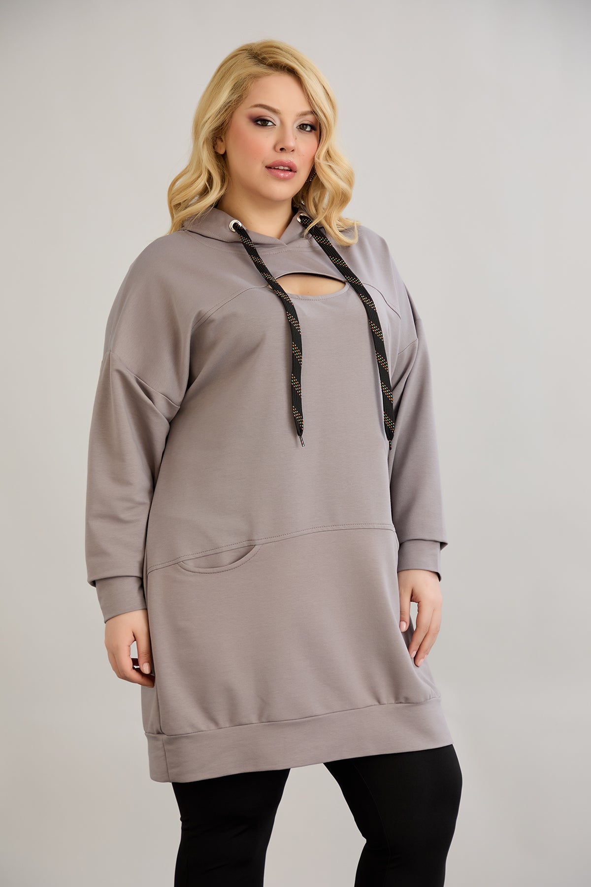 Langes Hoodie mit Cut-Out in Übergrößen - Grau