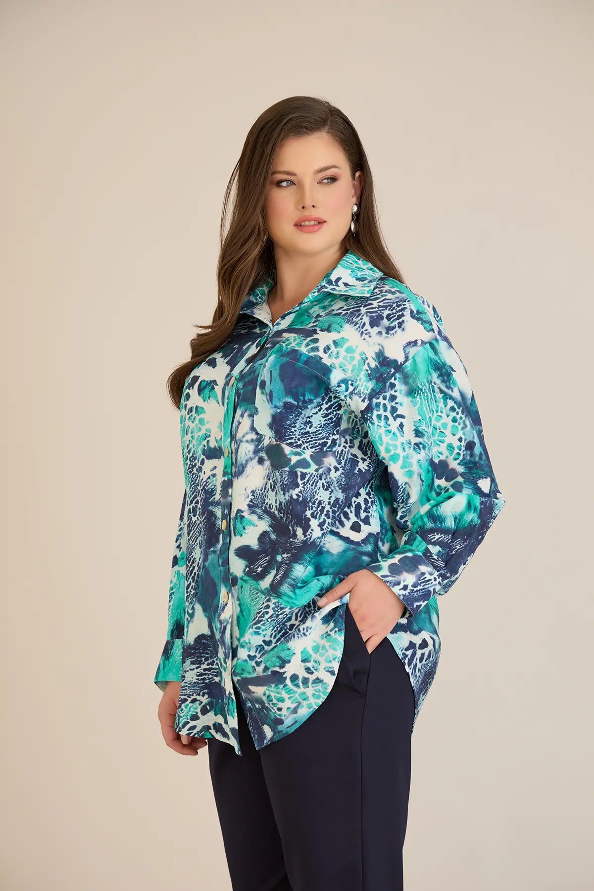 Elegante Hemdbluse aus feiner Viskose – Türkis – Türkis