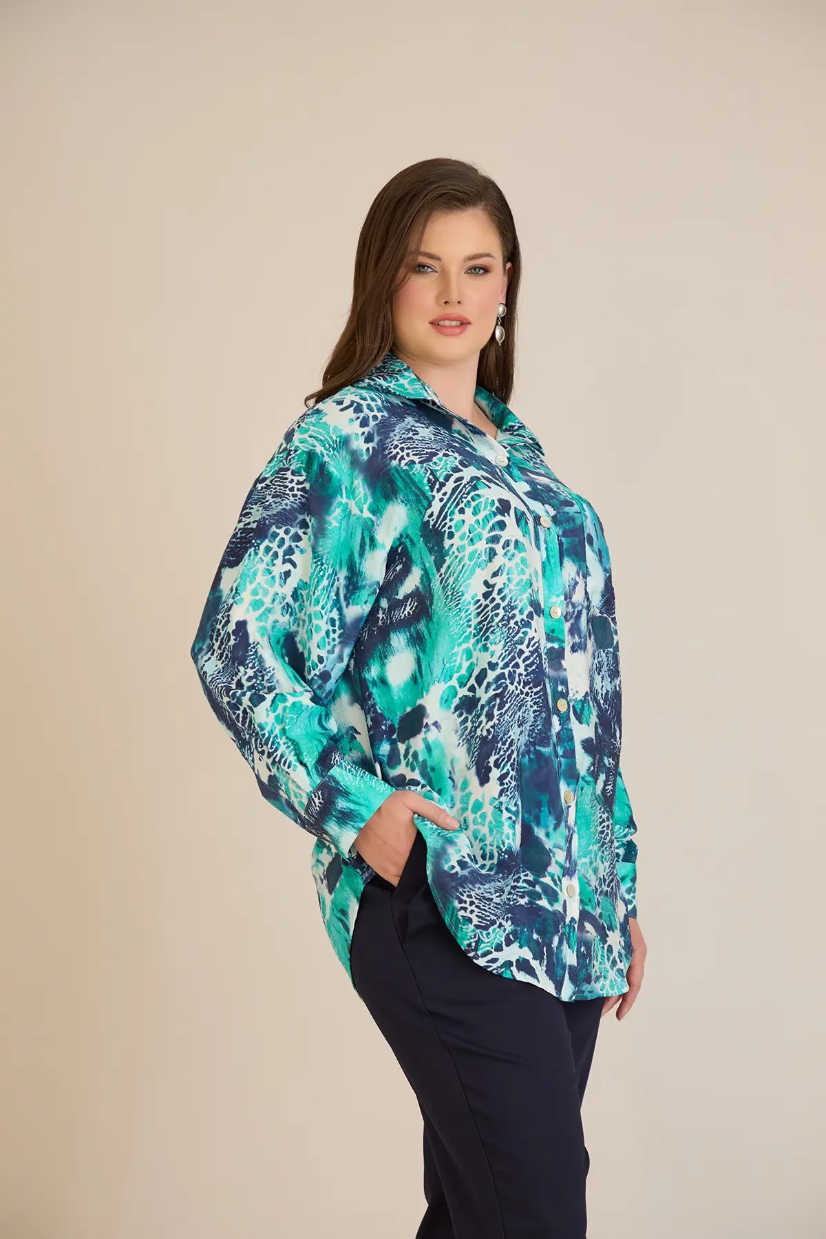 Elegante Hemdbluse aus feiner Viskose – Türkis – Türkis