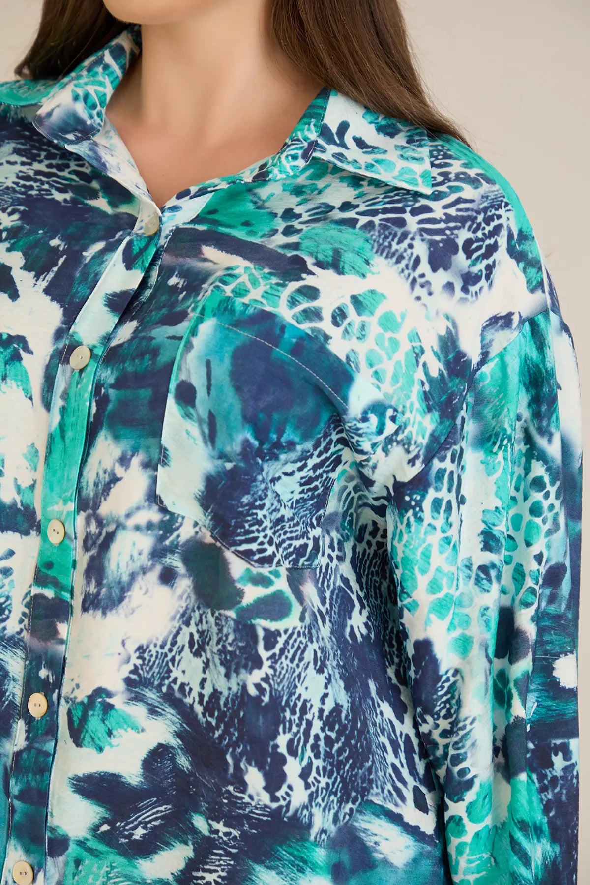 Elegante Hemdbluse aus feiner Viskose – Türkis – Türkis