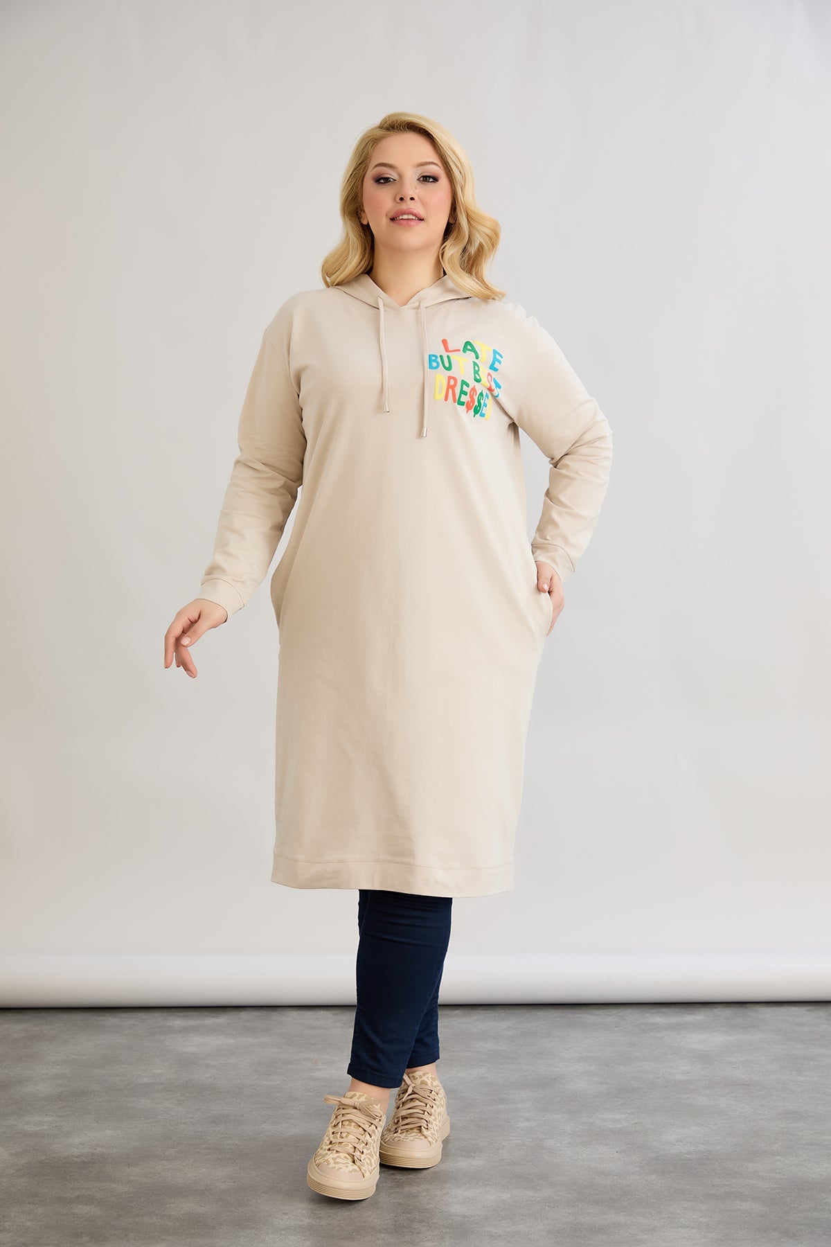 Baumwoll-Tunika-Kleid mit Print in Übergrößen - Ecru