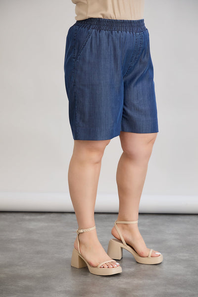 Jeans-Shorts mit zwei Fronttaschen