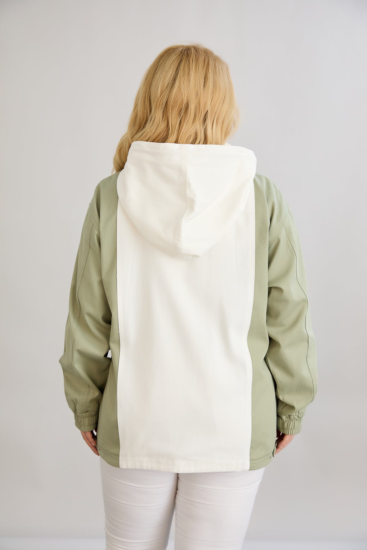 Frühlingsjacke aus Baumwolle mit Kapuze - zweifarbig