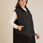 Strickweste mit Stern-Applikation – Schwarz
