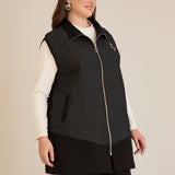 Strickweste mit Stern-Applikation – Schwarz