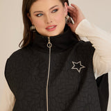 Strickweste mit Stern-Applikation – Schwarz