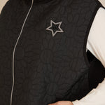 Strickweste mit Stern-Applikation – Schwarz
