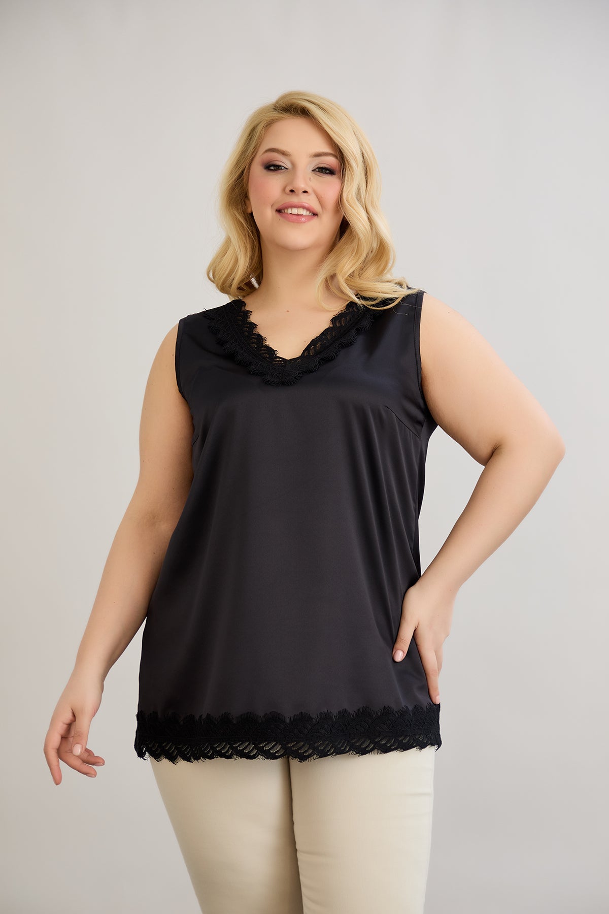 Satin Luxus Tank Top mit Spitze - große Größeи