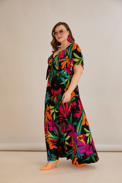 Langes Sommerkleid aus elastischem Material