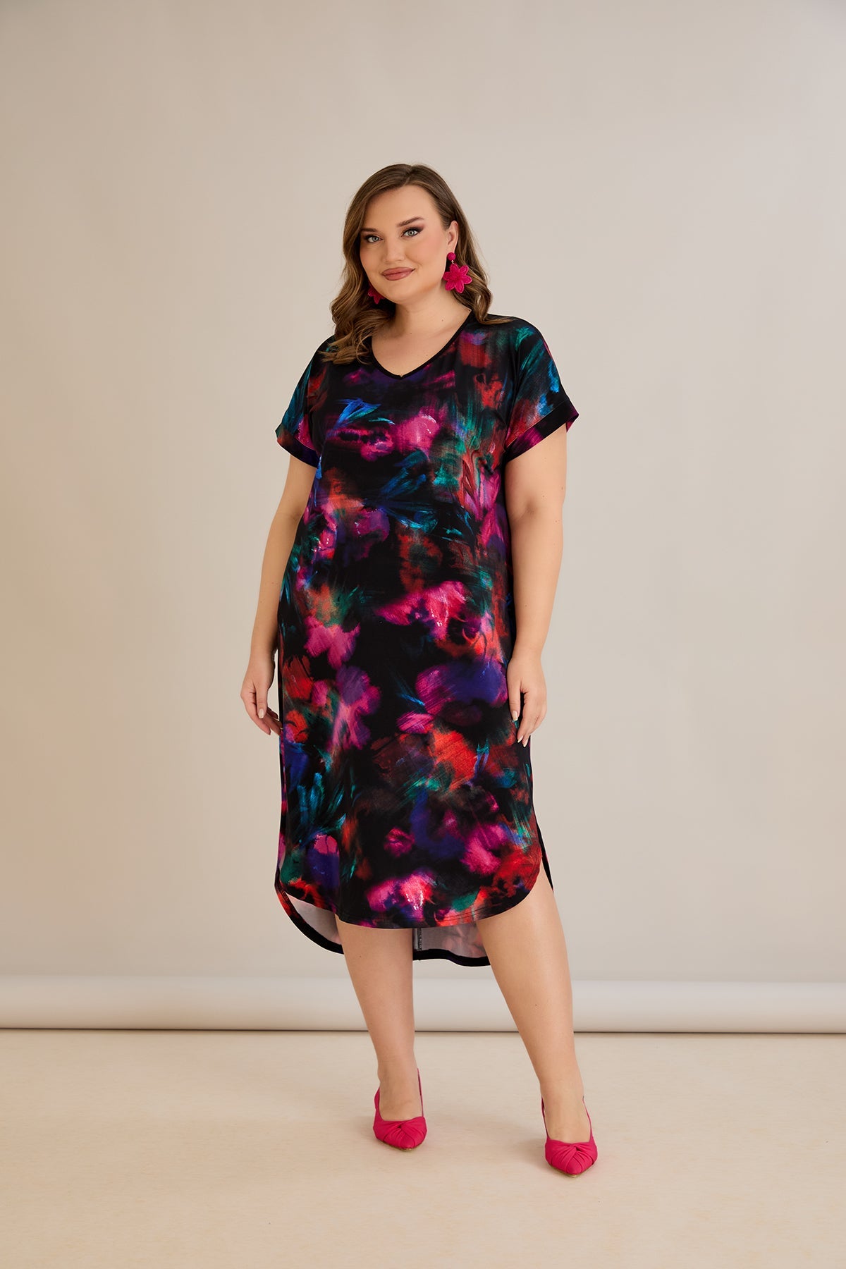 Sommerkleid mit Rückenschleife und V-Ausschnitt