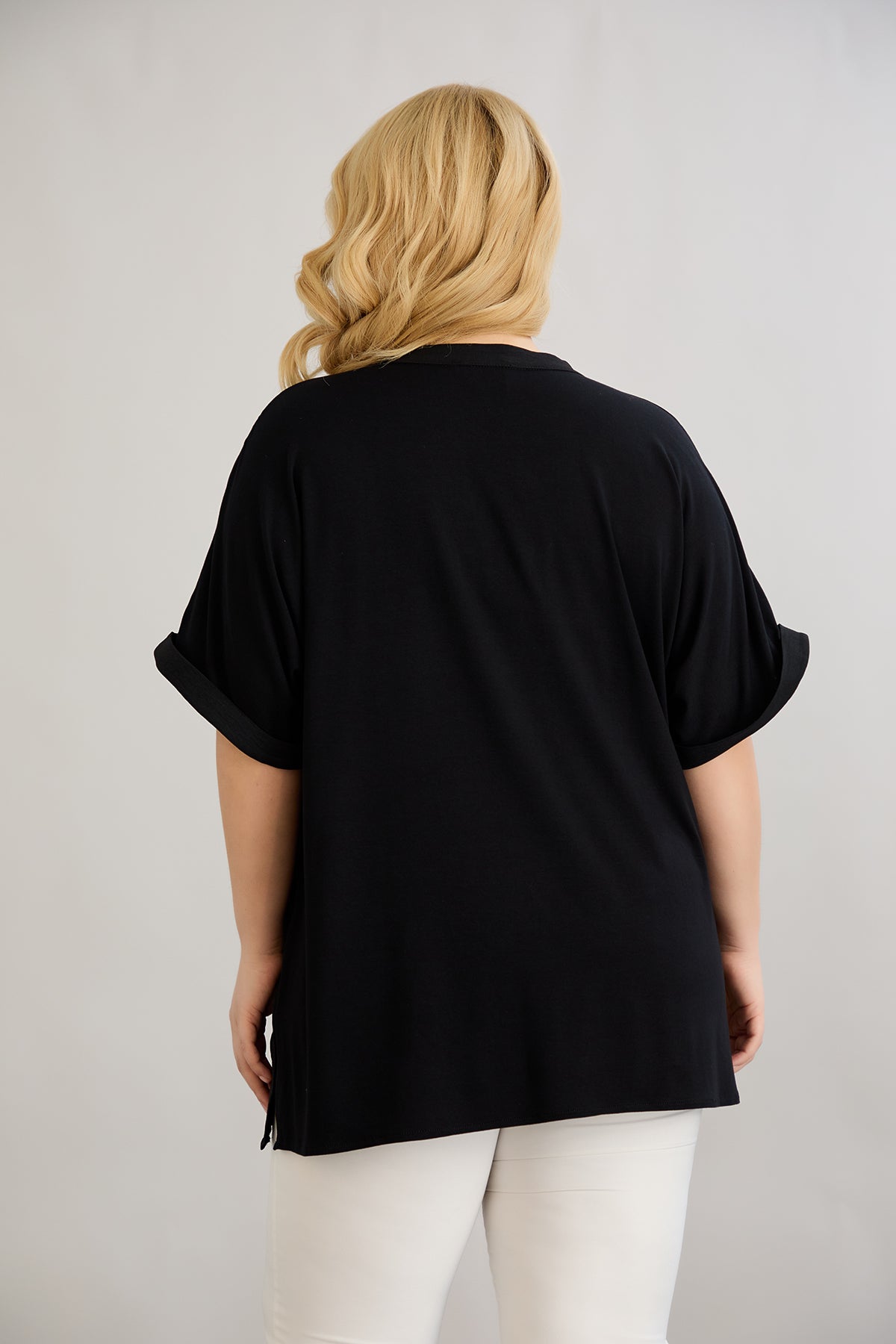 Bluse mit V-Ausschnitt und zarten Kieselsteinen - Schwarz