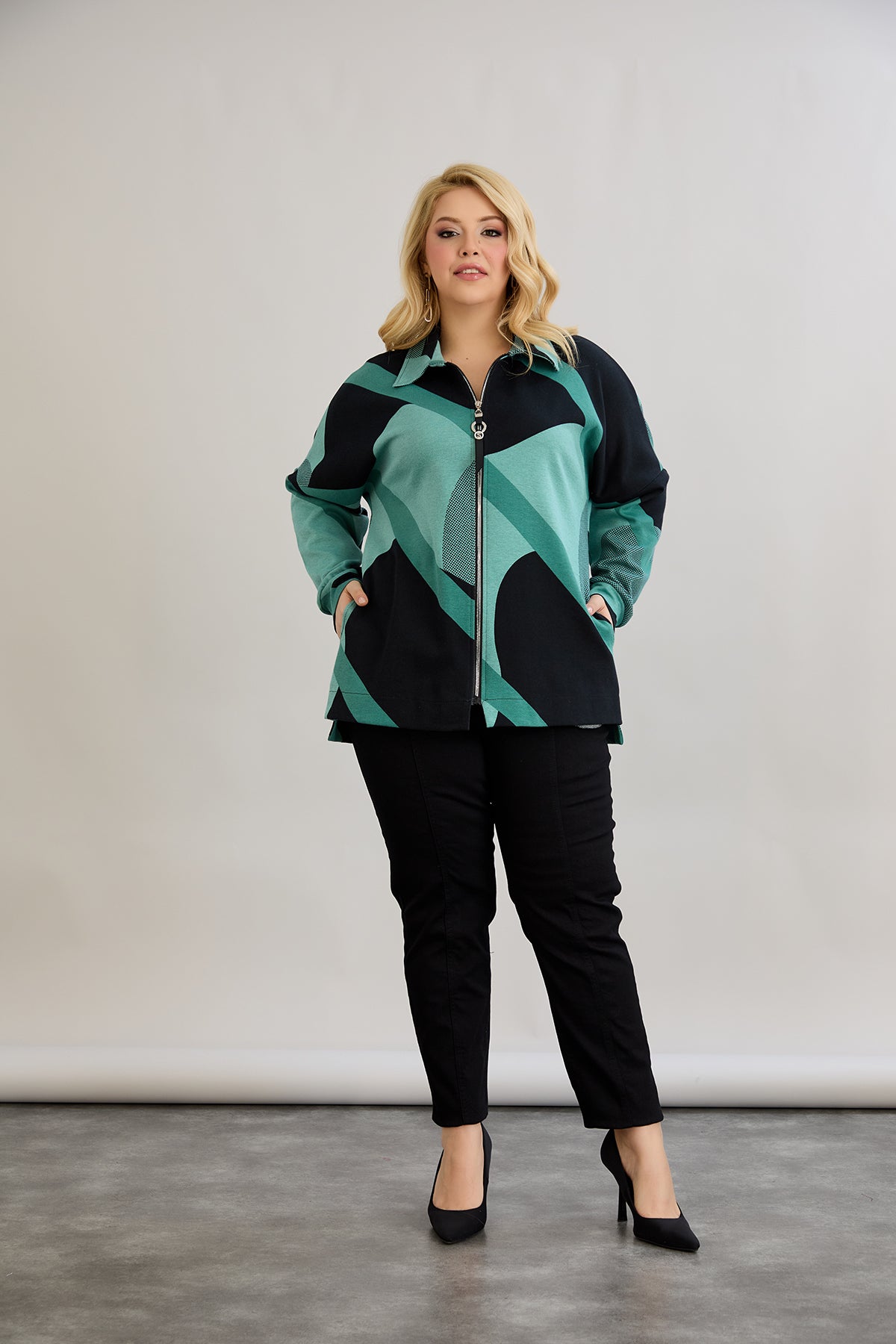 Strickjacke mit Reißverschluss und Taschen – Mint