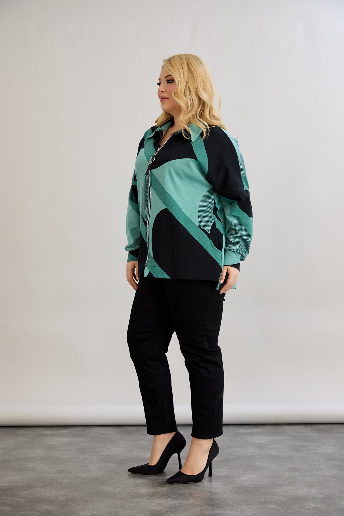 Strickjacke mit Reißverschluss und Taschen – Mint