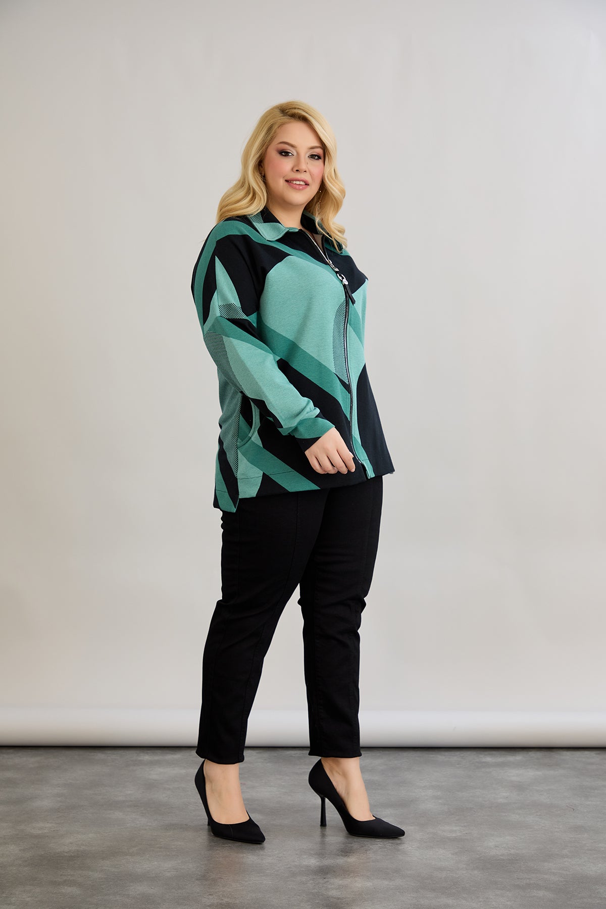 Strickjacke mit Reißverschluss und Taschen – Mint