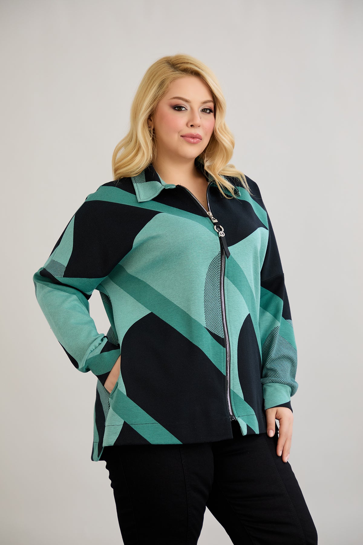 Strickjacke mit Reißverschluss und Taschen – Mint