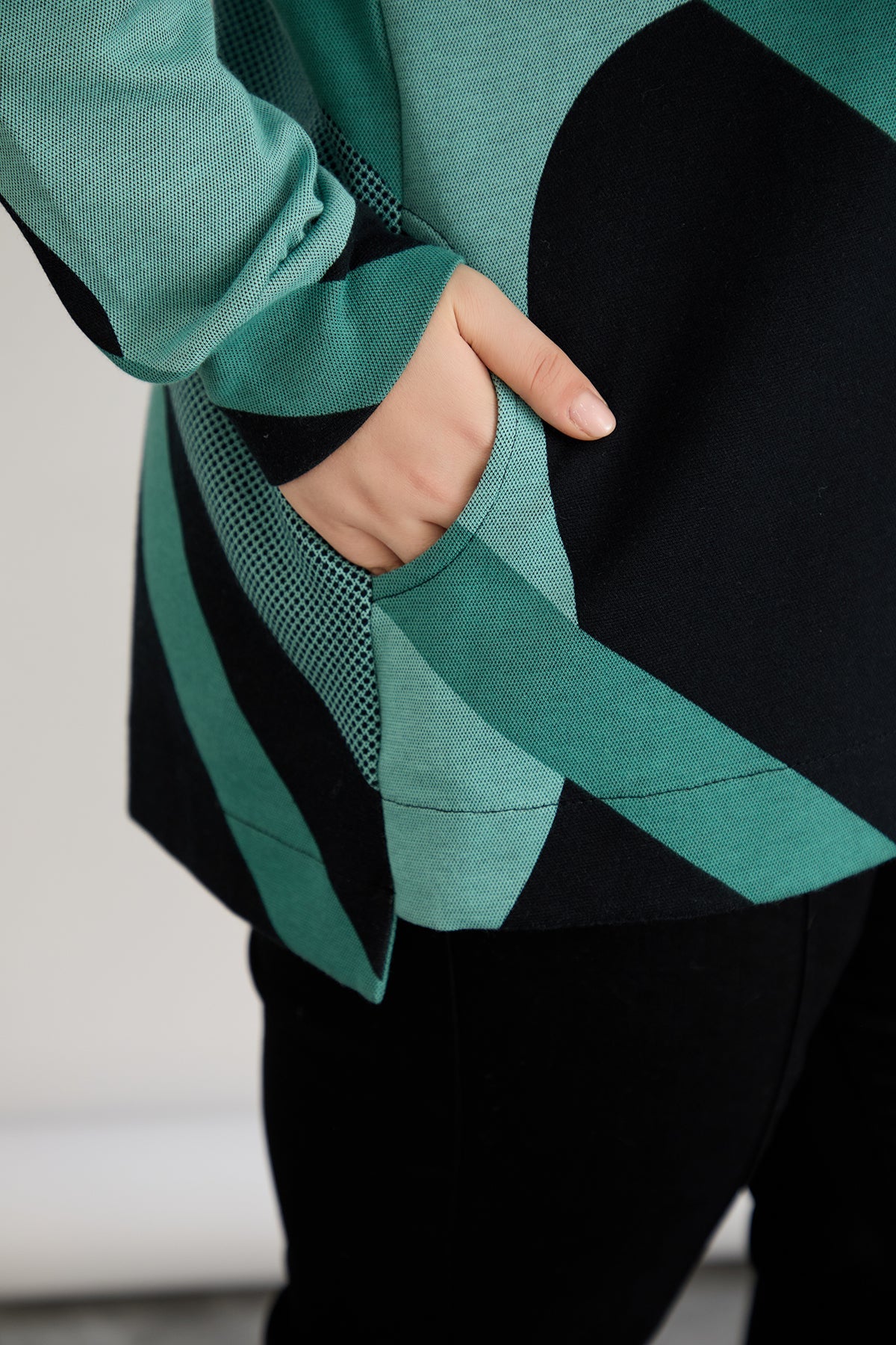 Strickjacke mit Reißverschluss und Taschen – Mint