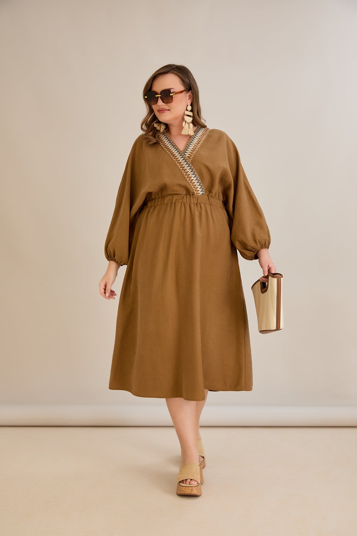Elegantes Kleid aus Tencel - Kaffee - 10964 – Kaffee