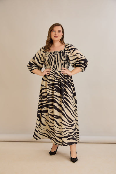 Sommerkleid mit modernem Print und Rücken-Detail - Animal