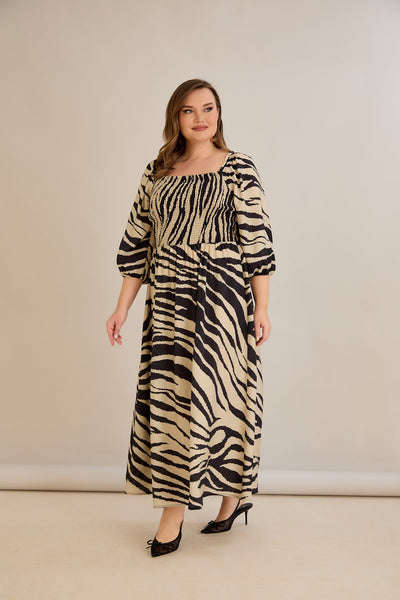 Sommerkleid mit modernem Print und Rücken-Detail - Animal