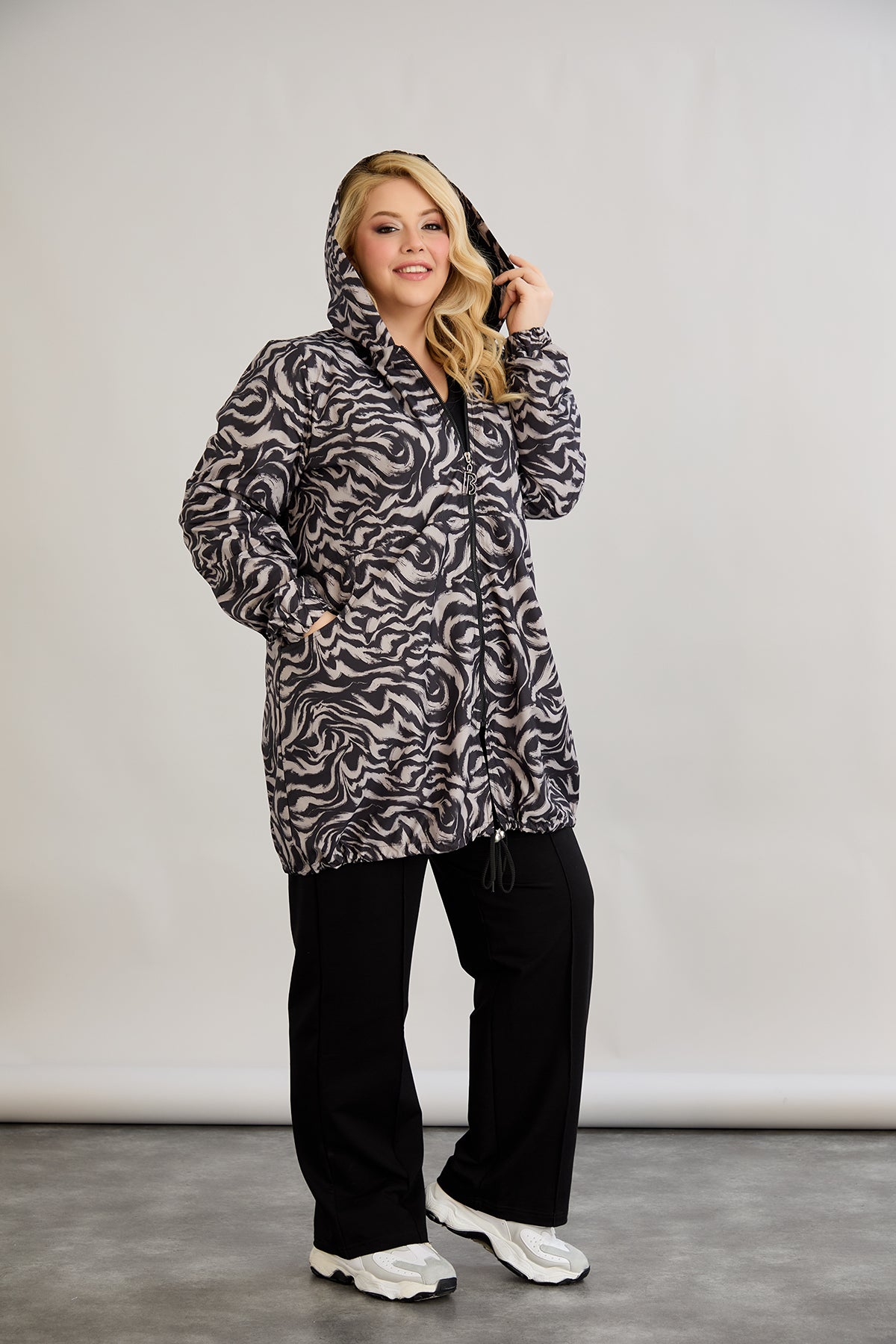 Leichte Frühlingsjacke mit Print und Baumwollfutter - Schwarz/Weiß